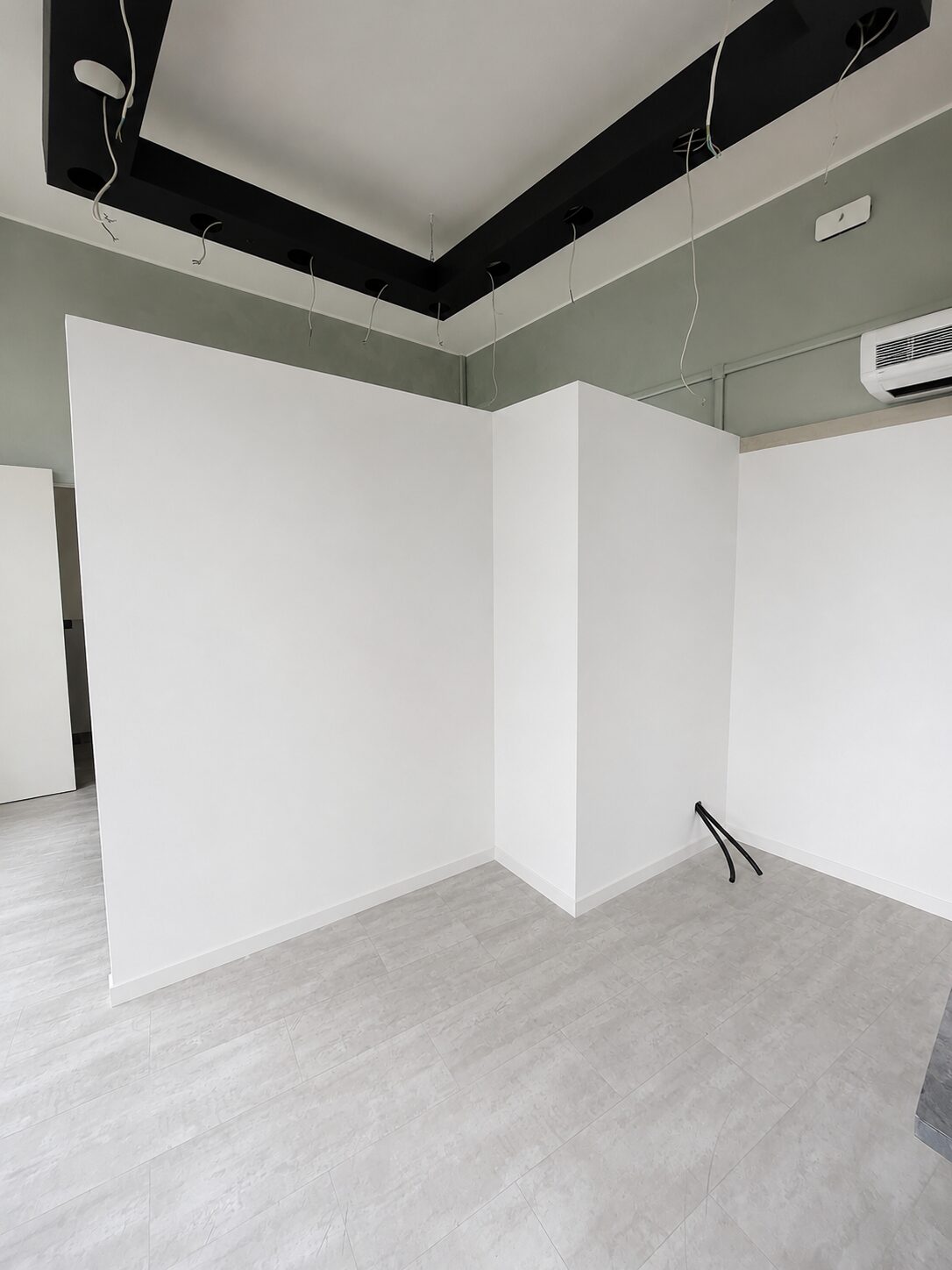 Parete non a soffitto completamente finita